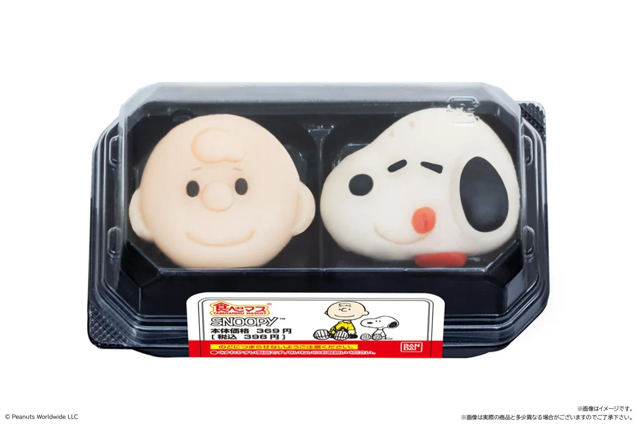食べマス スヌーピー 2026のパッケージ。チャーリー・ブラウンとスヌーピーの顔の和菓子2個入り