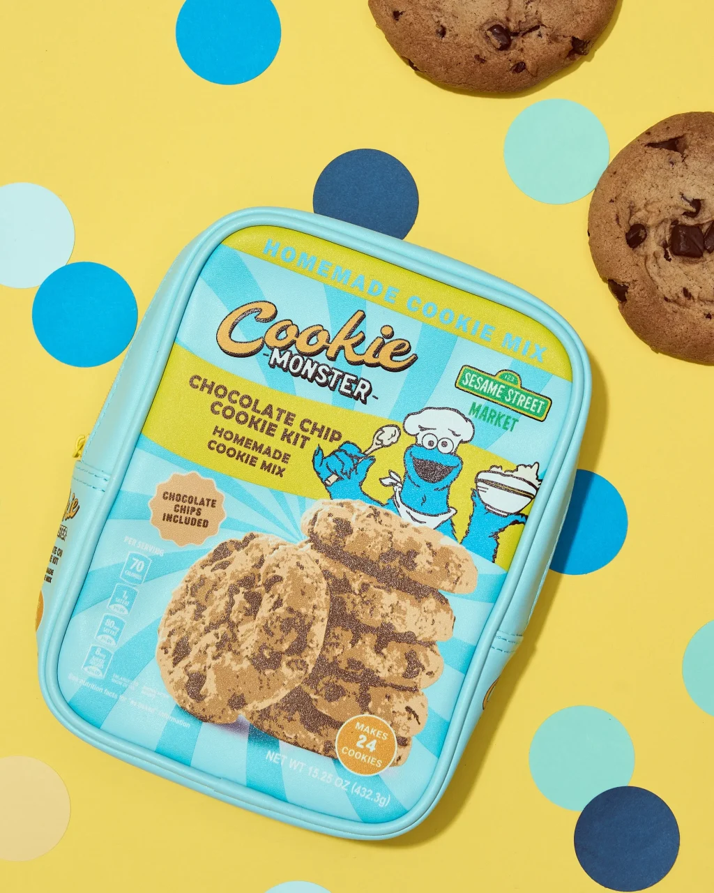 クッキーキットのパッケージ風デザインの水色のマルチポーチ
