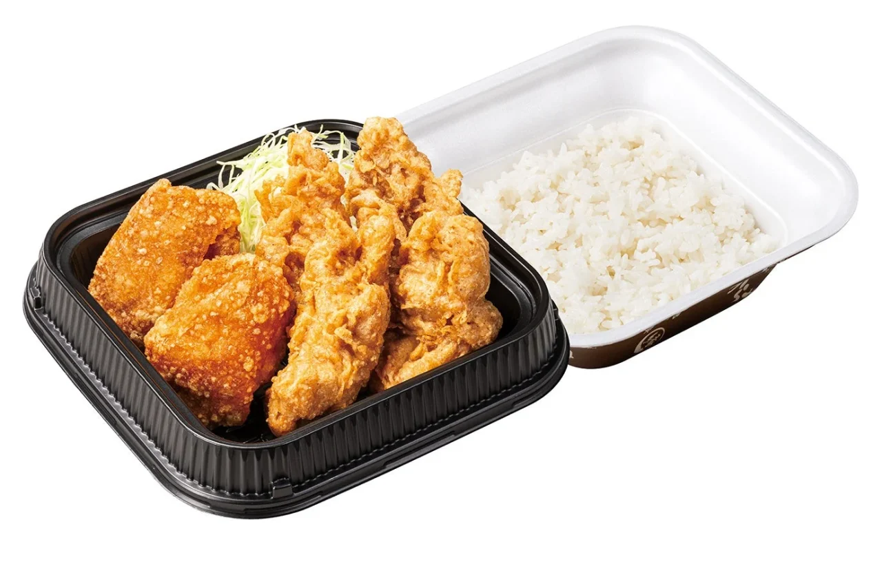 出汁とり天合盛り弁当。揚げ物とご飯が入ったテイクアウト容器