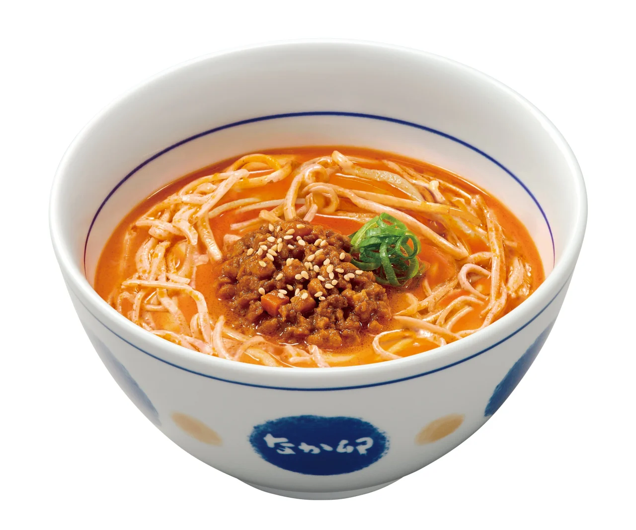 担々そば。ごまと挽き肉のトッピングと白髪ねぎが入った赤いスープのどんぶり