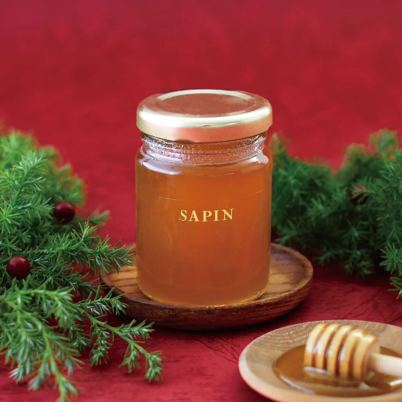 「SAPIN」と印字された、フランス もみの木のはちみつの瓶